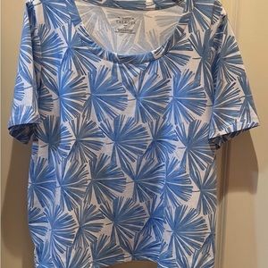 Talbots 95% cotton, 5% spandex short sleeved shirt with scallop hem on side